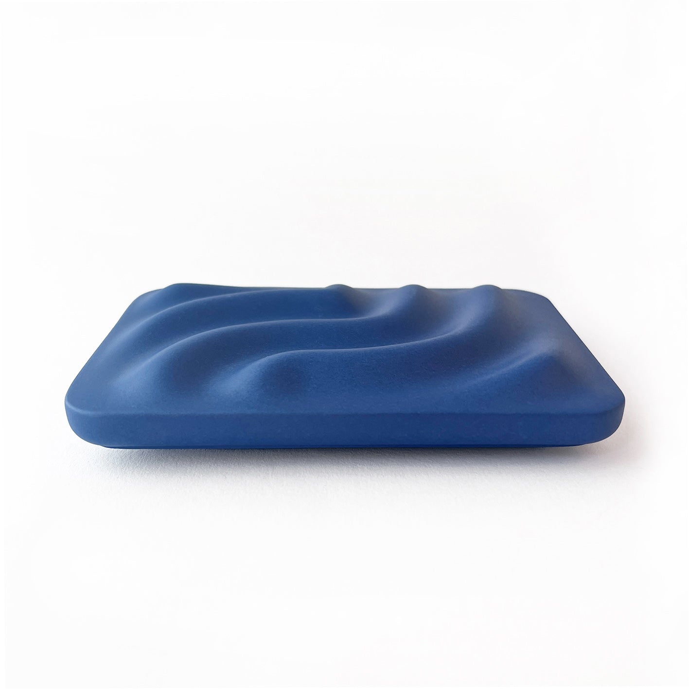 Seifenschale mit Wellen in blau.