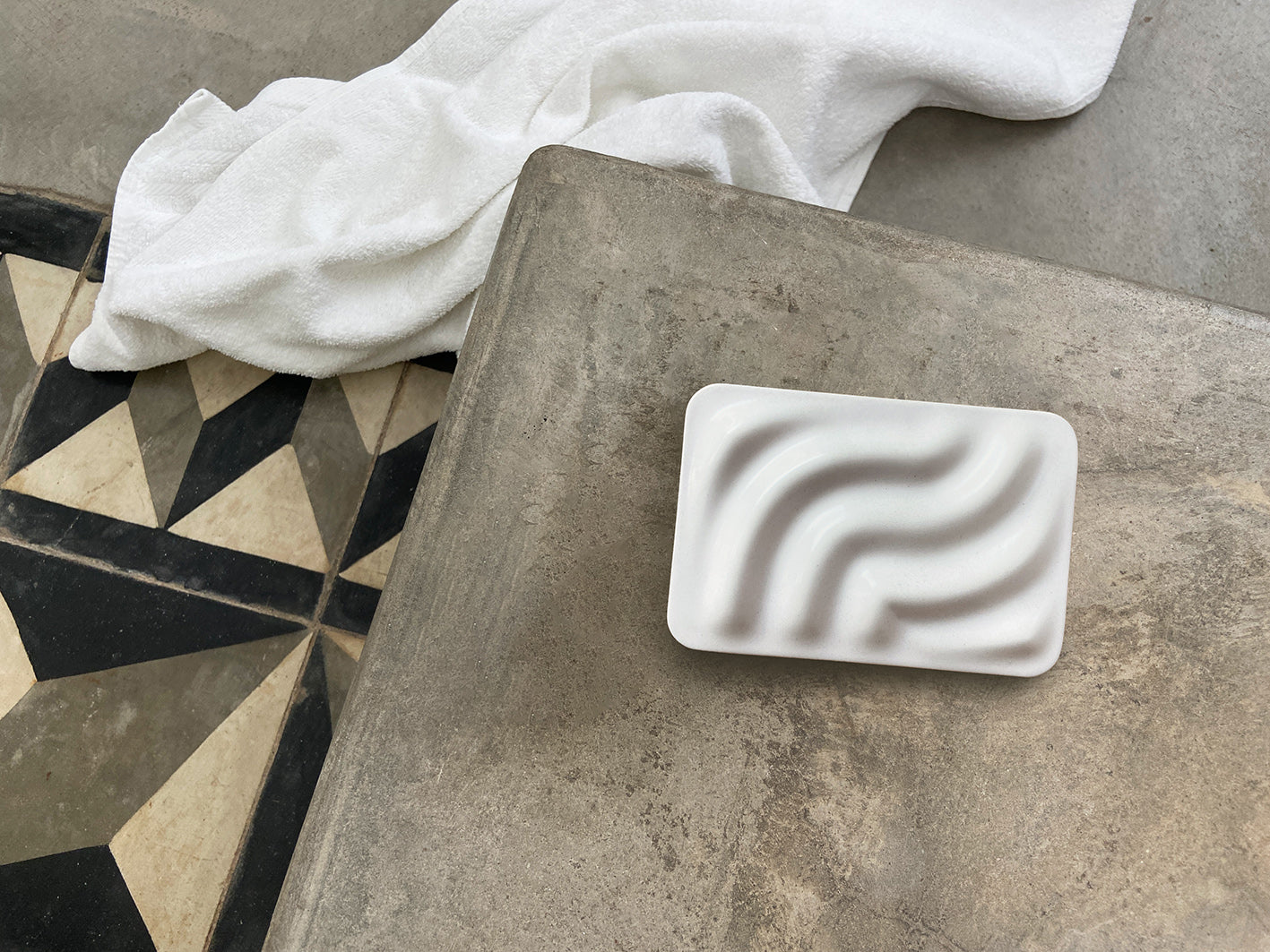 Seifenschale von Shapesstudios weiß